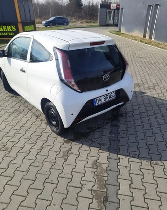 Toyota Aygo cena 26900 przebieg: 75300, rok produkcji 2016 z Wrocław małe 667